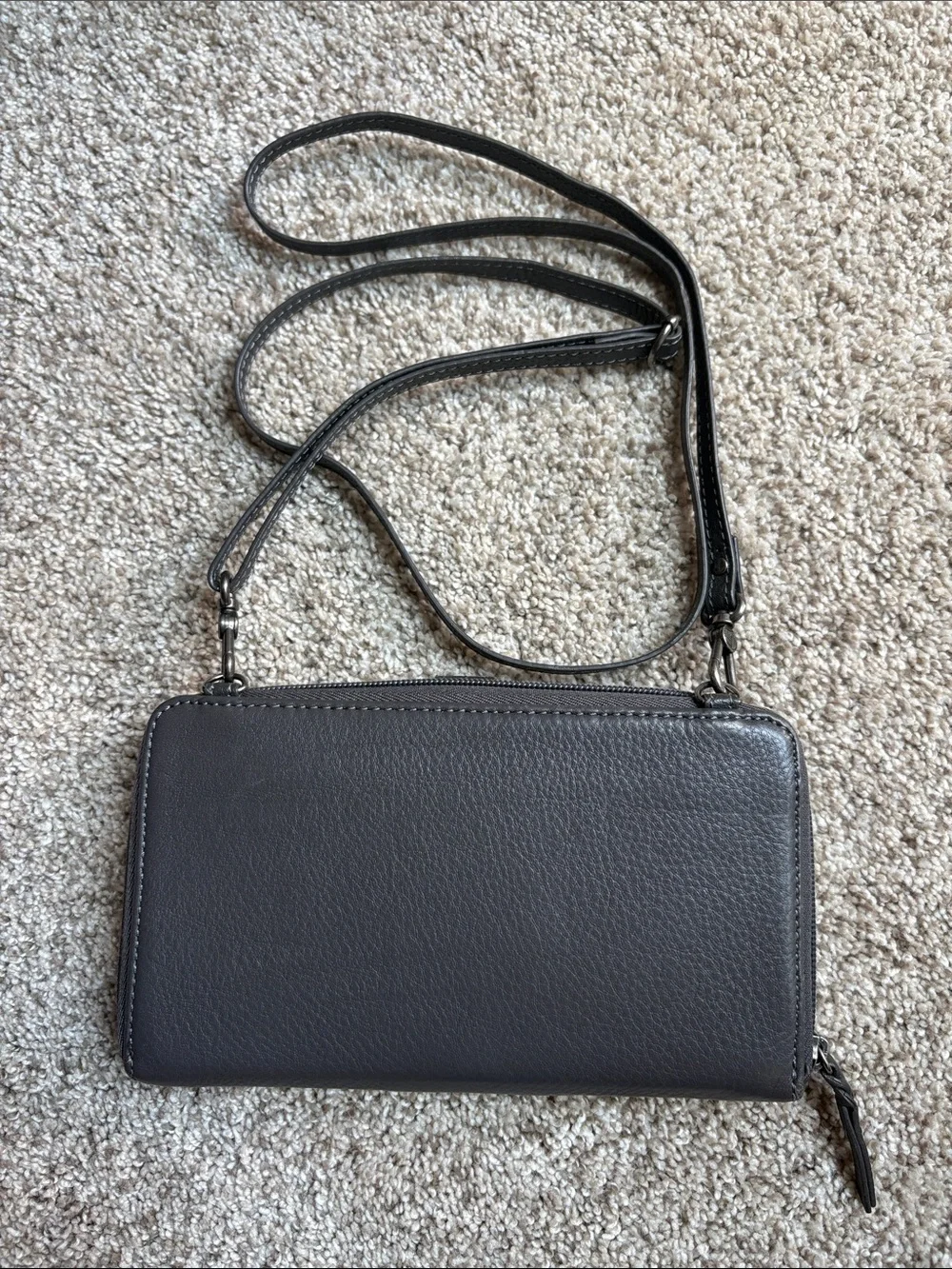 The Sak Iris Smartphone Wallet Crossbody